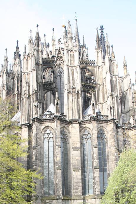 Rückseite des Kölner Domes mit Shift-Funktion